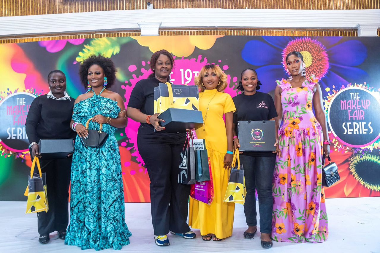 BFOC winners and models with their prize boxes